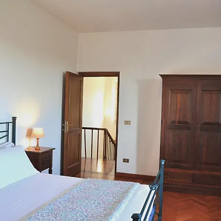 Montecasciano 8 Posti Letto Villa *